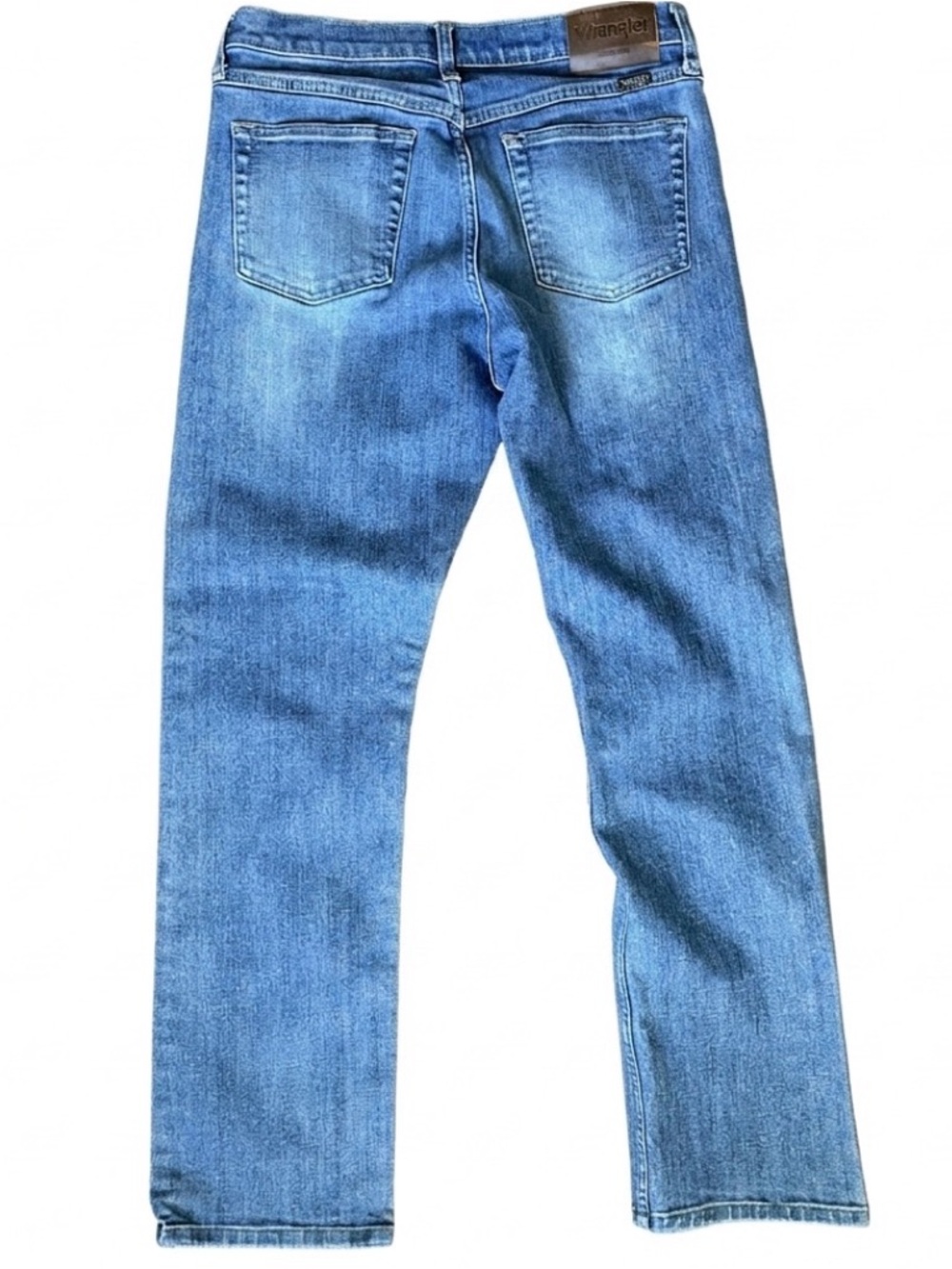Wrangler Jeans Men’s Medium Wash Blue Straight Leg Regular Fit - Picture 2 of 8